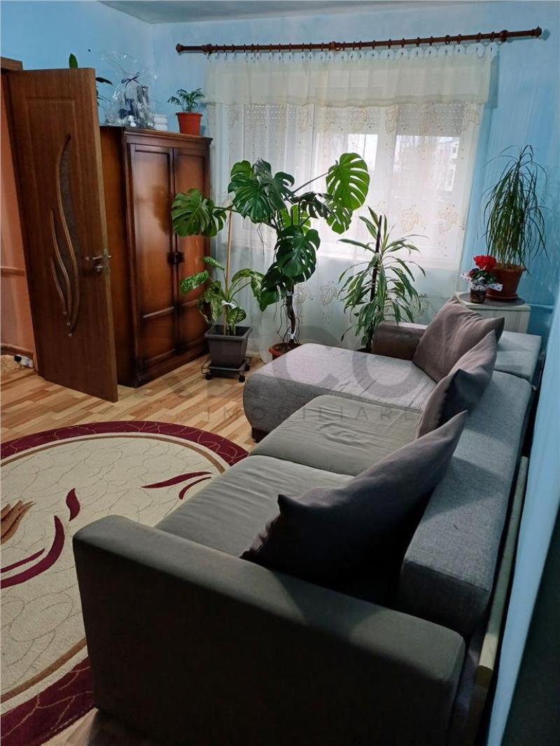 Vand apartament cu 2 camere + uscatorie mobilat