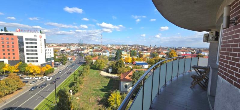 Apartament cu privire deosebita, de inchiriat, Calea Aradului,Oradea — fotografia 1