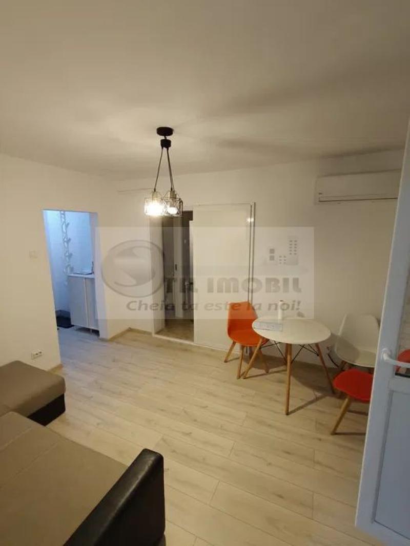 Apartament cu 3 camere- Podu Ros — fotografia 3